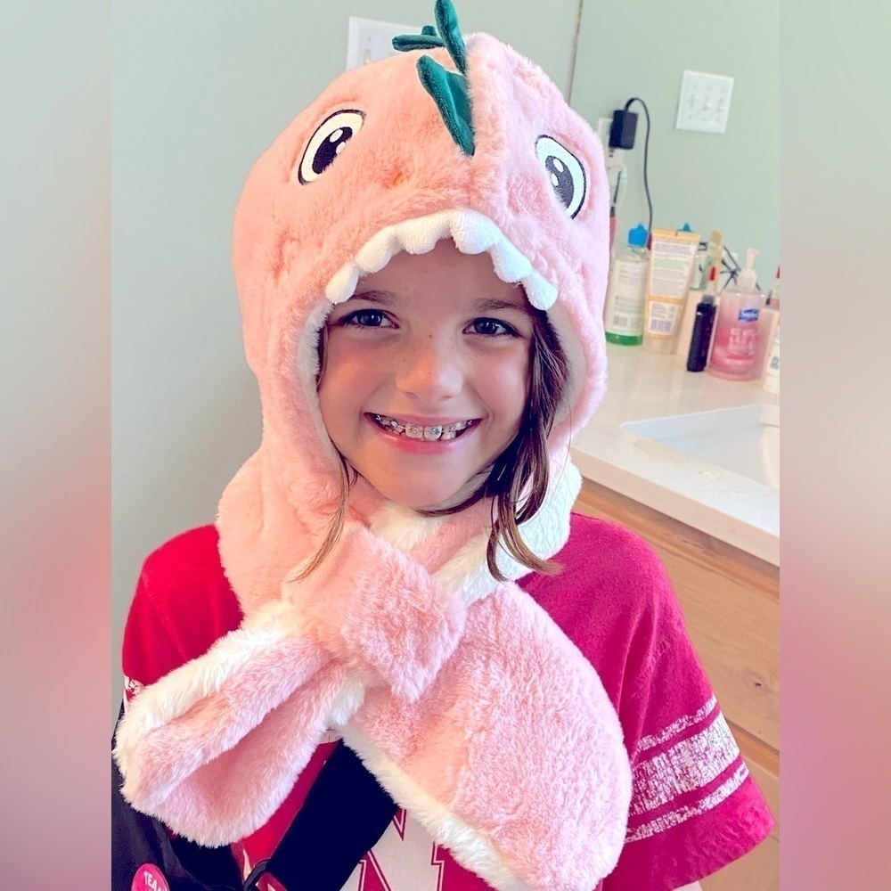 Super soft and cozy Dinosaur Hat and Scarf. Perfect for winter kids size 4T-8.